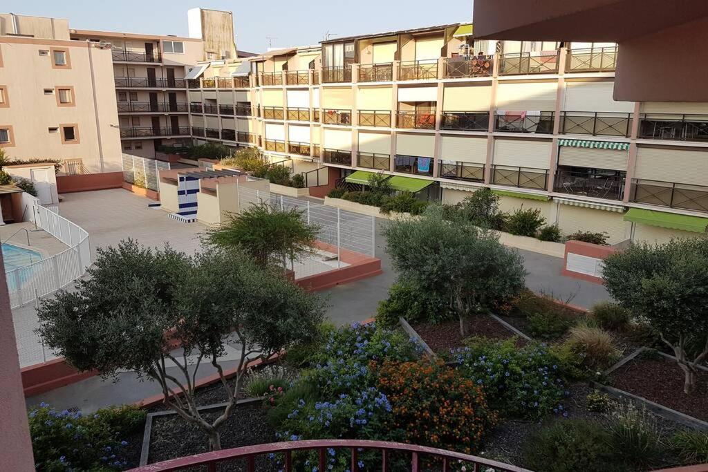 Jolies Studios Avec Piscines Et Parking Prive 800M De La Plage Le Grau Du Roi Kültér fotó